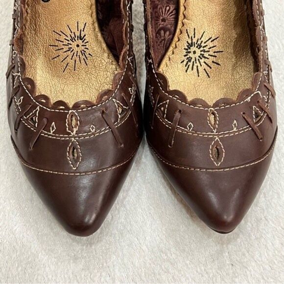 Naughty Monkey Scalloped Faux Leather Pumps size 10 - Picture 10 of 15